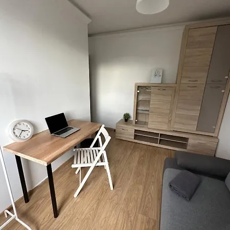 Rooms4less Guest house