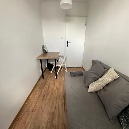 Rooms4less Guest house *