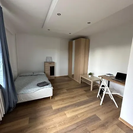 Guest house Rooms4less