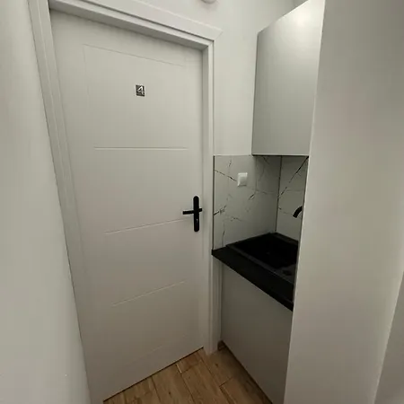 Rooms4less Pensjonat *