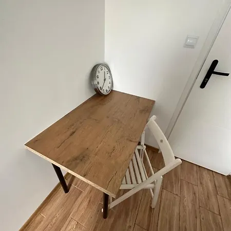 Guest house Rooms4less