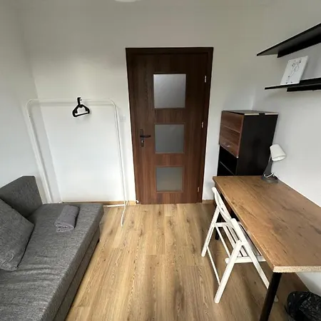 Penzion Rooms4less *